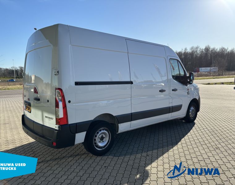 RenaultMaster T35 150 L2H2  Navigatie + Dubbele schuifdeur