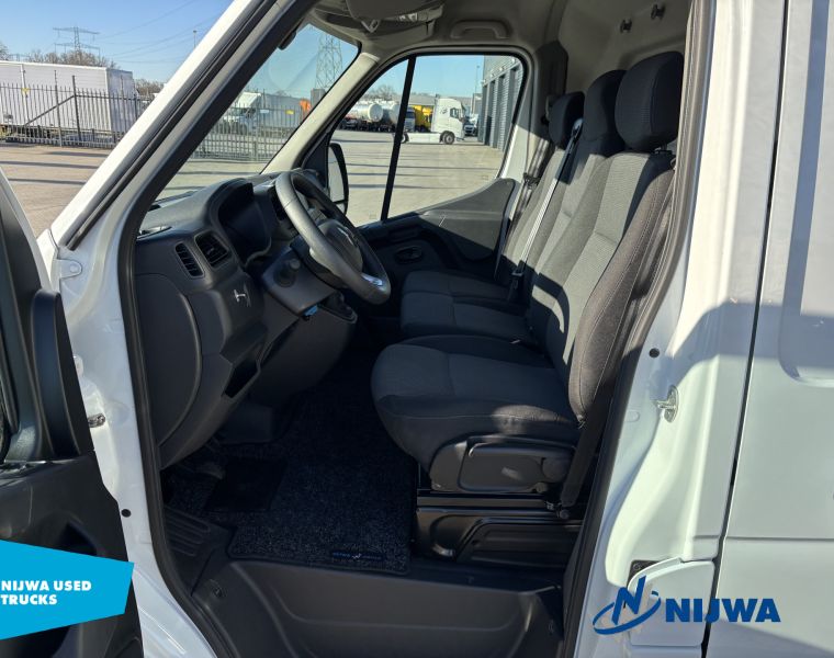 RenaultMaster T35 150 L2H2  Navigatie + Dubbele schuifdeur