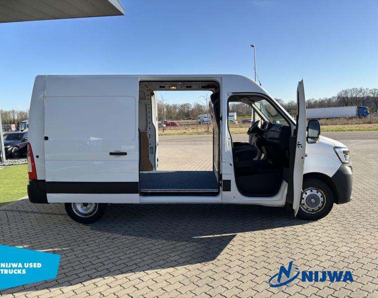 RenaultMaster T35 150 L2H2  Navigatie + Dubbele schuifdeur