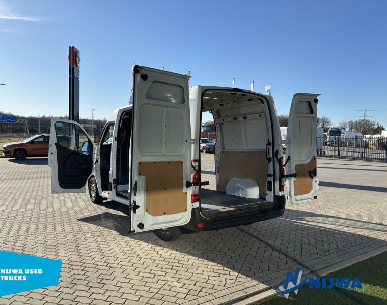 RenaultMaster T35 150 L2H2  Navigatie + Dubbele schuifdeur