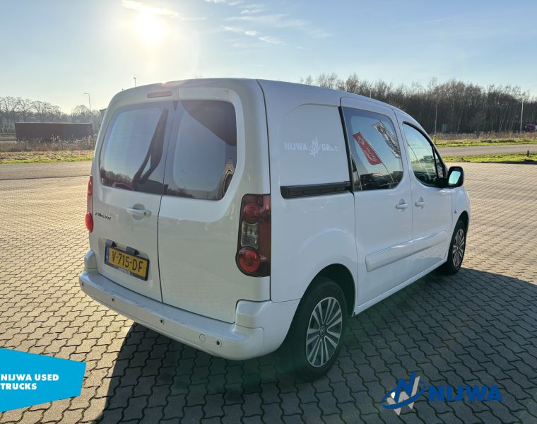 PeugeotPartner Navigatie + Parkeersensoren