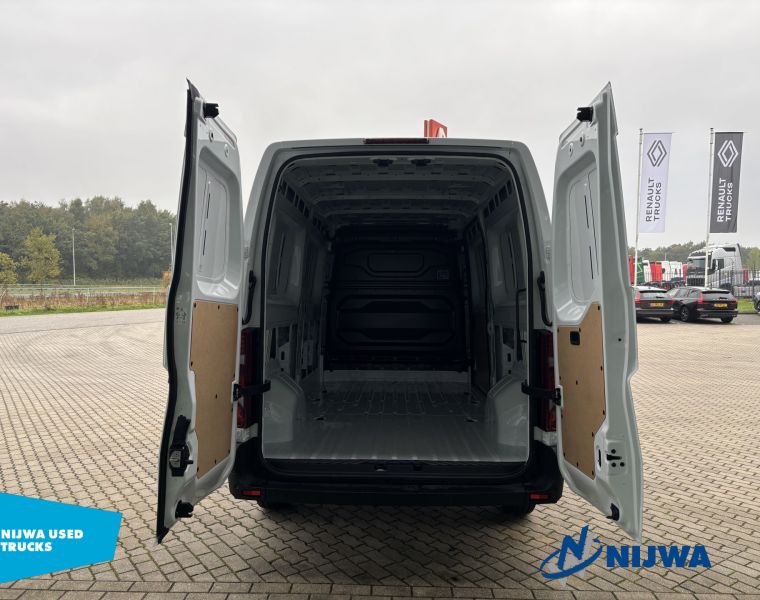 RenaultMaster T35 130 L3H2 Parkeersensoren + Carplay
