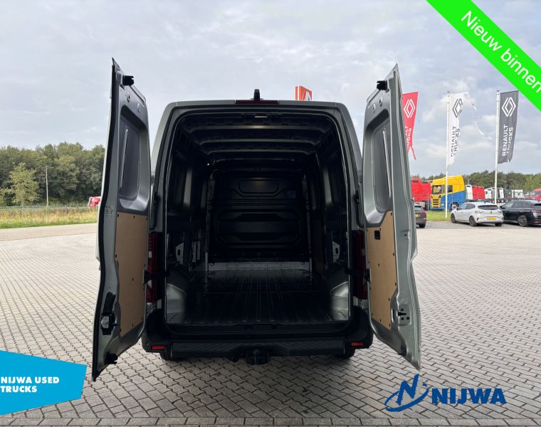 RenaultMaster L3H2 Trekhaak + Carplay