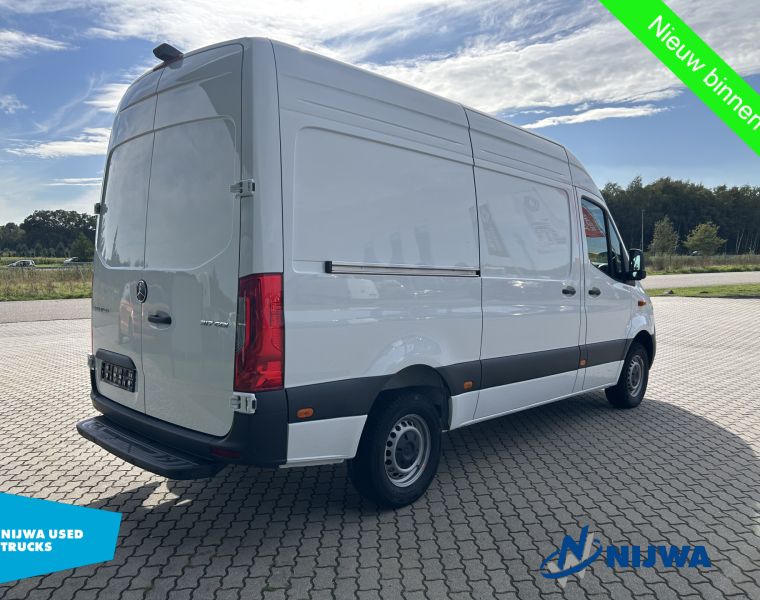 Mercedes-BenzSprinter