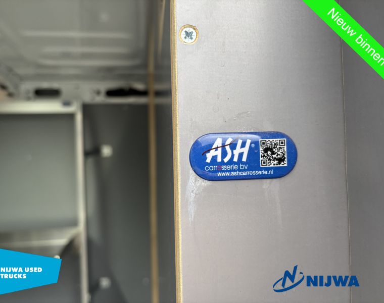 RenaultMaster 135 L3H2 Achteruitrijcamera + PostNL inrichting