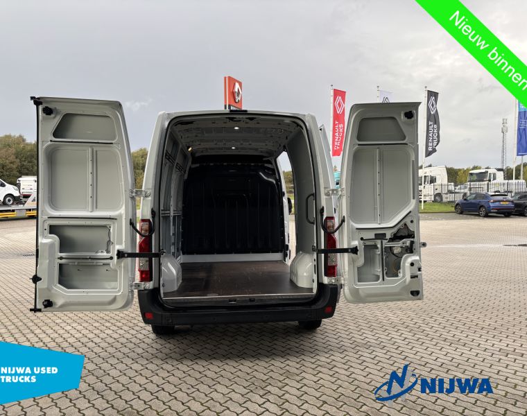 RenaultMaster T35 150 L2H2 Automaat + Navigatie