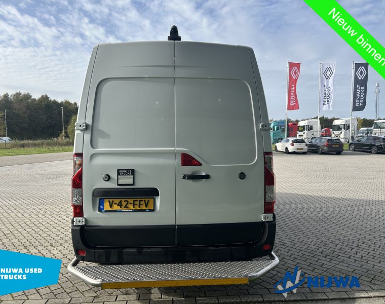 RenaultMaster T35 135 L3H2 Navigatie + PostNL inrichting