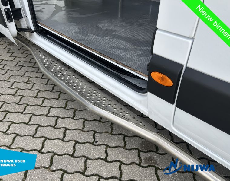 RenaultMaster T35 135 L3H2 Navigatie + PostNL inrichting