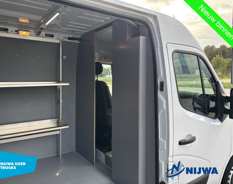 RenaultMaster 135 L3H2 Parkeersensoren + PostNL inrichting