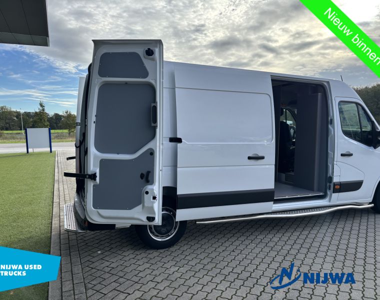 RenaultMaster 135 L3H2 Parkeersensoren + PostNL inrichting